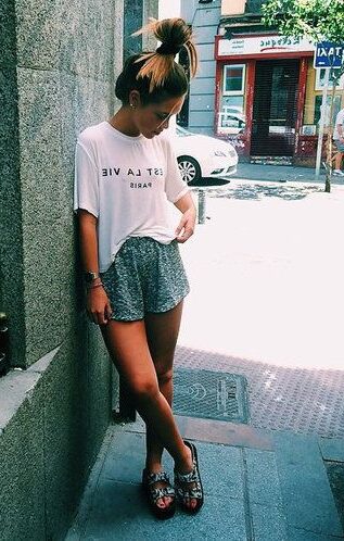 Super Cool And Marvelous Casual Summer Outfits For Women In This Year